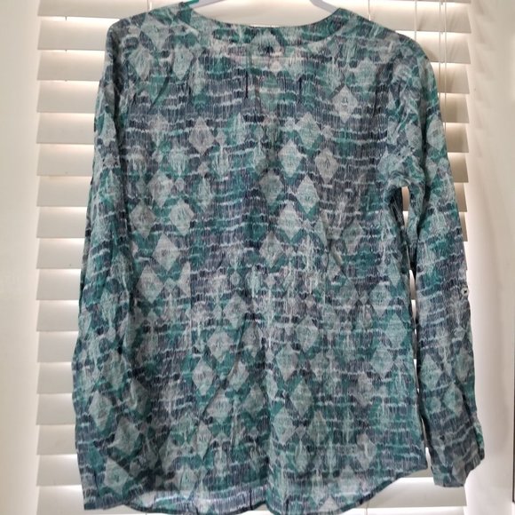 Van Heusen medium green and blue V-neck Blouse - Picture 2 of 3